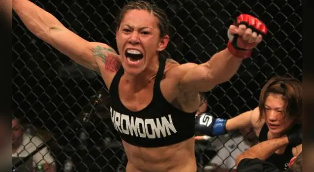 UFC: Cris 'Cyborg' fulminó a su rival en solo 80 segundos | VIDEO. UFC: Cris 'Cyborg' fulminó a su rival en solo 80 segundos | VIDEO.