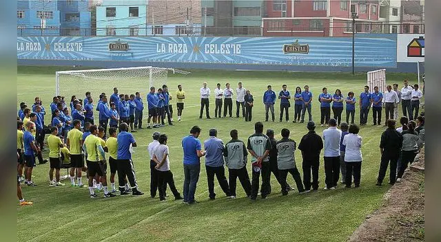 ¿presidente de Backus llegó hasta La Florida para anunciar venta del club? ¿presidente de Backus llegó hasta La Florida para anunciar venta del club?