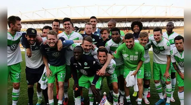 Selección Peruana: Carlos Ascues jugó en el triunfo de Wolfsburgo por la gira de Asia Selección Peruana: Carlos Ascues jugó en el triunfo de Wolfsburgo por la gira de Asia