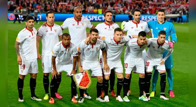 El equipo del Sevilla campeón de la Europa League 2015-16. El equipo del Sevilla campeón de la Europa League 2015-16.