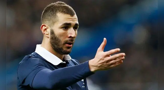 Karim Benzema está dolido por perderse la Eurocopa a disputarse en tierras francesas.  Karim Benzema está dolido por perderse la Eurocopa a disputarse en tierras francesas.
