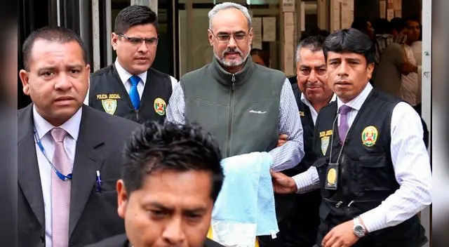 Manuel Burga durante su estancia en el Poder Judicial Manuel Burga durante su estancia en el Poder Judicial