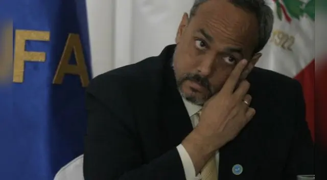 Manuel Burga se queda solo: a toda su familia le quitaron la Visa. Manuel Burga se queda solo: a toda su familia le quitaron la Visa.