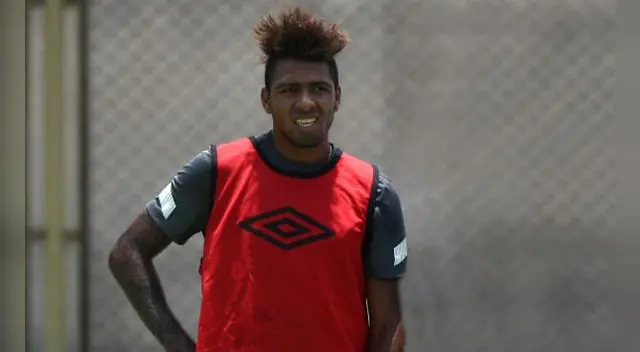 Universitario: Alexis Gómez regresó de Chile y empezó a entrenar en Campo Mar. Universitario: Alexis Gómez regresó de Chile y empezó a entrenar en Campo Mar.