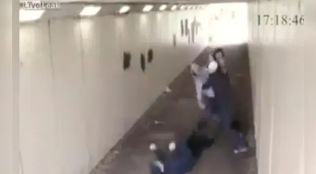 Los 'faltosos' terminaron en el suelo.