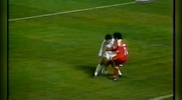 Youtube: César Cueto y la vez que humilló a Álvaro Barco en un amistoso Youtube: César Cueto y la vez que humilló a Álvaro Barco en un amistoso