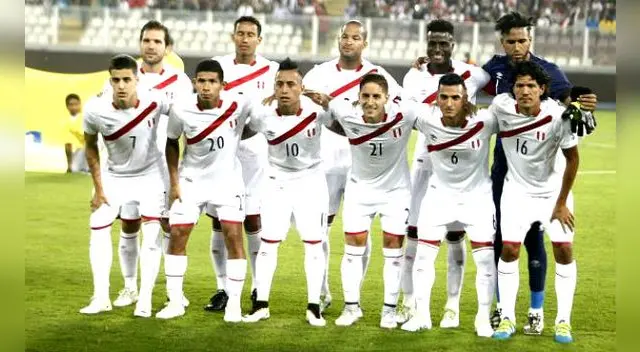 Gareca jugará las Eliminatorias con el equipo base de la Copa América. Gareca jugará las Eliminatorias con el equipo base de la Copa América.