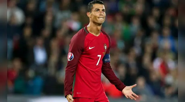 Cristiano Ronaldo no aparece en la Eurocopa y Portugal corre el riesgo de irse en primera fase.  Cristiano Ronaldo no aparece en la Eurocopa y Portugal corre el riesgo de irse en primera fase.
