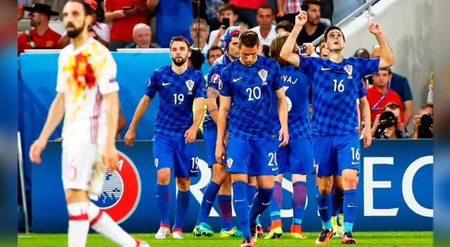 España cayó 2-1 ante Croacia y avanzó como segundo del Grupo D a octavos de Eurocopa 2016