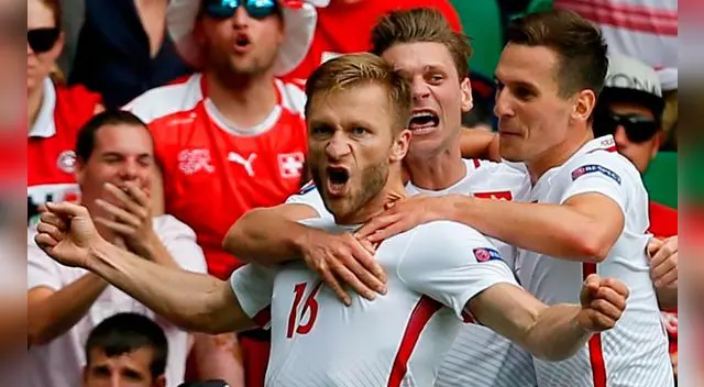 Polonia vs. Suiza VER EN VIVO TV ONLINE: helvéticos pierden 0-1 en partidazo de Eurocopa 2016 Polonia vs. Suiza VER EN VIVO TV ONLINE: helvéticos pierden 0-1 en partidazo de Eurocopa 2016