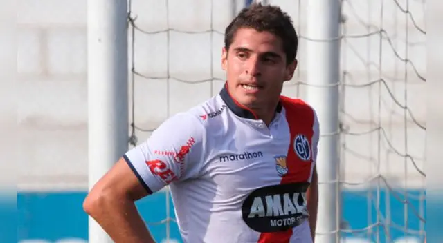 Aldo Corzo se lamenta de una ocasión en Deportivo Municipal. Aldo Corzo se lamenta de una ocasión en Deportivo Municipal.