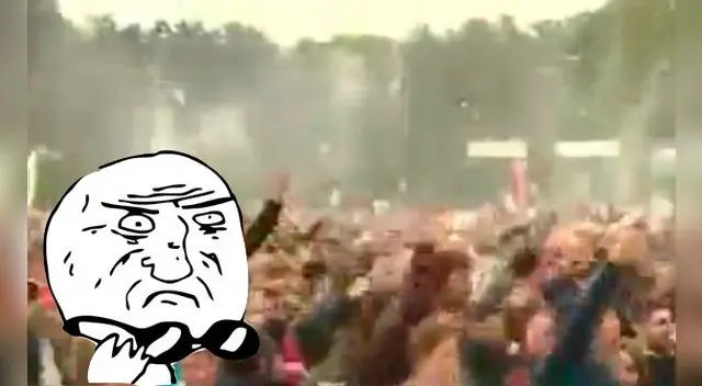 Gales anotó el 3-1 sobre Bélgica, hinchas ¡arrojan cerveza! Gales anotó el 3-1 sobre Bélgica, hinchas ¡arrojan cerveza!