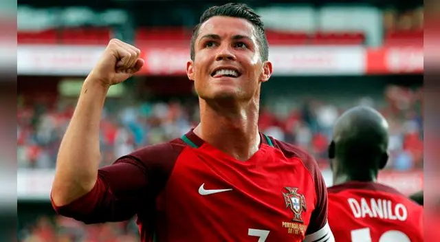Cristiano Ronaldo celebra un gol a Estonia en un amistoso previo a la Eurocopa 2016.