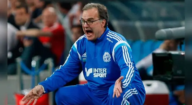 Marcelo Bielsa, a pesar de firmar contrato con Lazio, renunció al cargo de DT y corre peligro de ser demandado Marcelo Bielsa, a pesar de firmar contrato con Lazio, renunció al cargo de DT y corre peligro de ser demandado