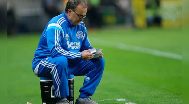Marcelo Bielsa y la carta con la que le dijo adiós a Lazio de Serie A Marcelo Bielsa y la carta con la que le dijo adiós a Lazio de Serie A