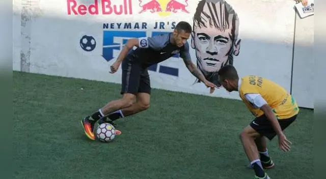 Neymar regaló tacos y lujos en torneo internacional Neymar Jr's Five Red Bull. Neymar regaló tacos y lujos en torneo internacional Neymar Jr's Five Red Bull.