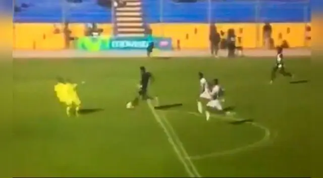 Lionard Pajoy falla la ocasión más clara del partido.