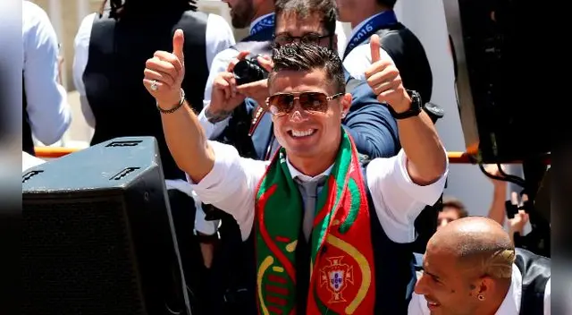 Cristiano Ronaldo y la selección de Portugal llegó a Lisboa y desató la algarabía entre los hinchas