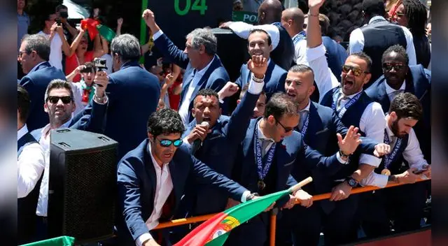 Cristiano Ronaldo y la selección de Portugal llegó a Lisboa y desató la algarabía entre los hinchas