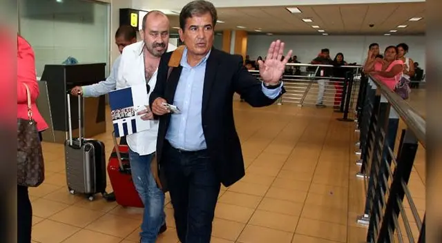 Colombiano Jorge Luis Pinto no se casa con nadie como en su paso por Alianza Lima. Colombiano Jorge Luis Pinto no se casa con nadie como en su paso por Alianza Lima.