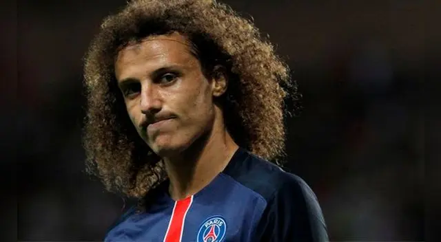 David Luiz se lamenta de un error en el PSG.