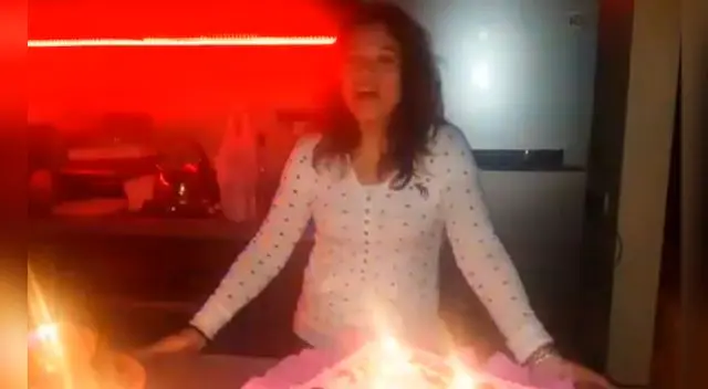 Linda Lecca celebra su cumpleaños con sus cuatro tortas. Linda Lecca celebra su cumpleaños con sus cuatro tortas.