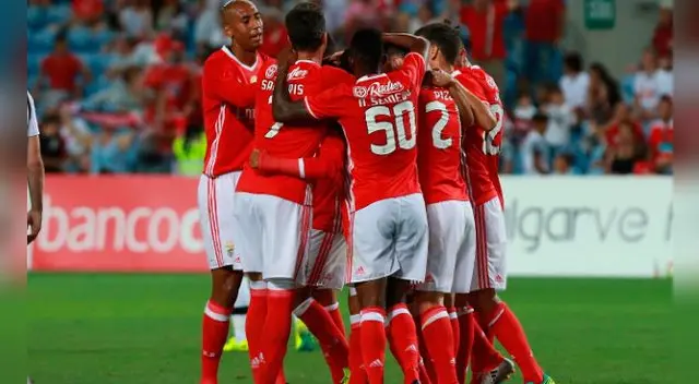 Benfica, con André Carrillo de titular, goleó 4-0 al Derby County y sigue fino en pretemporada Benfica, con André Carrillo de titular, goleó 4-0 al Derby County y sigue fino en pretemporada