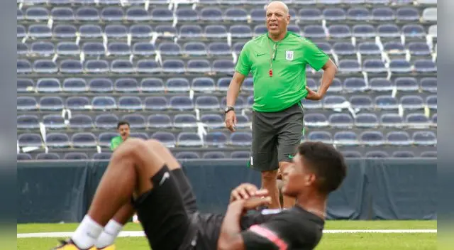 Alianza Lima: Roberto Mosquera se quejó que sus rivales son muy defensivos. Alianza Lima: Roberto Mosquera se quejó que sus rivales son muy defensivos.