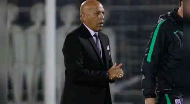 Roberto Mosquera tras derrota ante Universitario: “Soy el culpable total” Roberto Mosquera tras derrota ante Universitario: “Soy el culpable total”