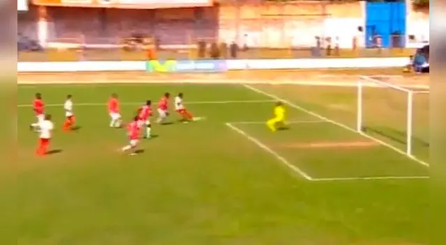 Édison Flores anota el 1-1 ante Unión Comercio.