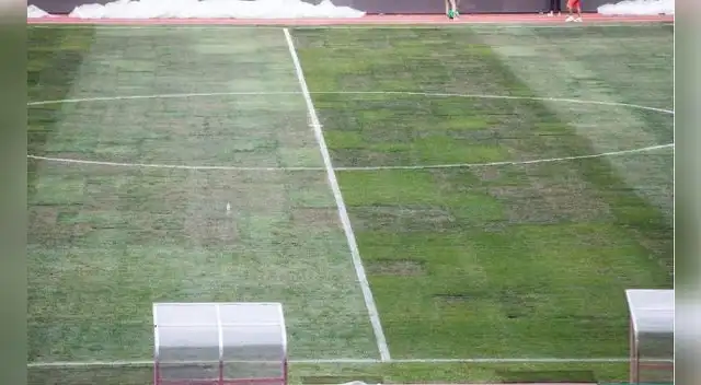 Manchester United vs. Manchester City suspendido por malas condiciones de campo y clima