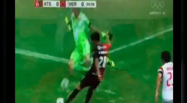 Gallese le niega el gol a Barragán. Gallese le niega el gol a Barragán.