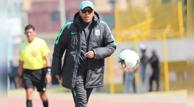 Hinchada de Alianza Lima muy molesta con la gestión de 'Mou' en el banquillo Hinchada de Alianza Lima muy molesta con la gestión de 'Mou' en el banquillo
