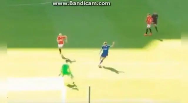 Manchester United vs. Leicester City: Fellaini y el 'blooper' para el empate de Vardy en Comunnity Shield | VIDEO