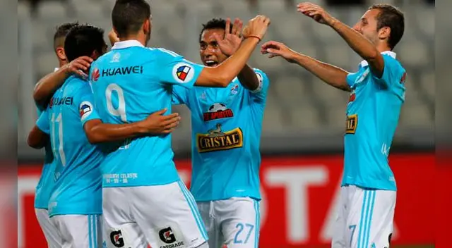 Si Universitario pierde, Cristal campeonara automáticamente.
