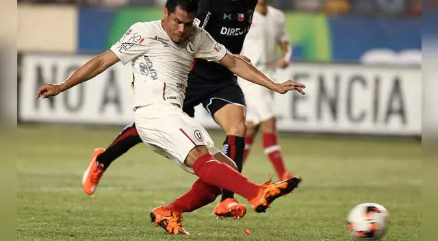 Hernán Rengifo estuvo cerca de poner arriba a Universitario en el marcador. Hernán Rengifo estuvo cerca de poner arriba a Universitario en el marcador.