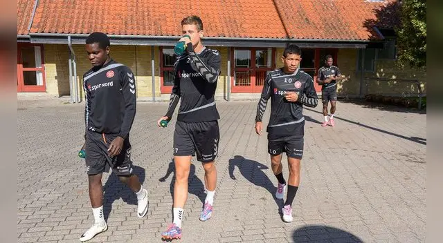 Edison Flores: así fue el primer entrenamiento de "Orejas" con el Aalborg | FOTOS Edison Flores: así fue el primer entrenamiento de "Orejas" con el Aalborg | FOTOS