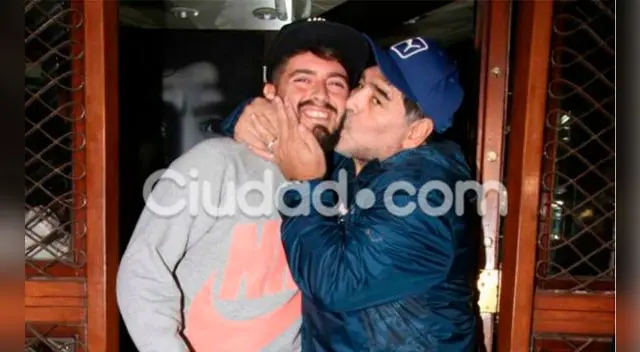 Emotivo saludo entre Diego Maradona y su hijo