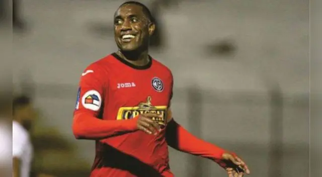 Luis Tejada vive momento sublime luego de su “hat trick”. Luis Tejada vive momento sublime luego de su “hat trick”.