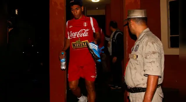 Juan Carlos Mariño no pudo mantener regularidad y actualmente ni siquiera es titular en Real Garcilaso. Juan Carlos Mariño no pudo mantener regularidad y actualmente ni siquiera es titular en Real Garcilaso.
