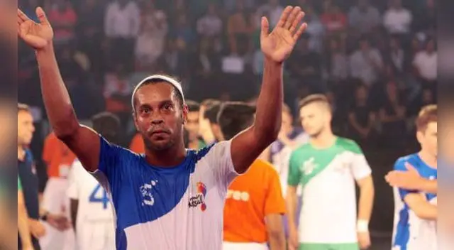 Ronaldinho anunció la fecha de su retiro del fútbol. Ronaldinho anunció la fecha de su retiro del fútbol.