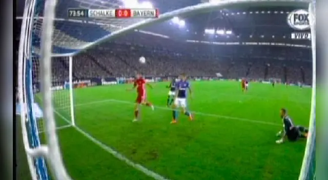 Robert Lewandowski falla lo imperdonable ante Schalke 04. Robert Lewandowski falla lo imperdonable ante Schalke 04.