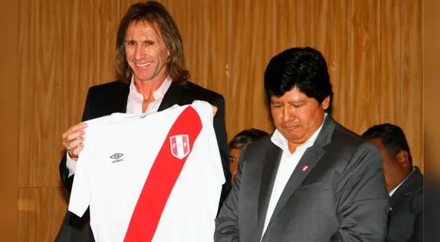 Edwin Oviedo y Ricardo Gareca durante su presentación en la Videna. Edwin Oviedo y Ricardo Gareca durante su presentación en la Videna.