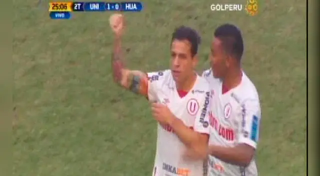 Diego Guastavino celebra su golazo a Sport Huancayo.