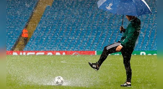 Manchester City vs. Borussia Moenchengladbach suspendido por mal clima en Champions League Manchester City vs. Borussia Moenchengladbach suspendido por mal clima en Champions League