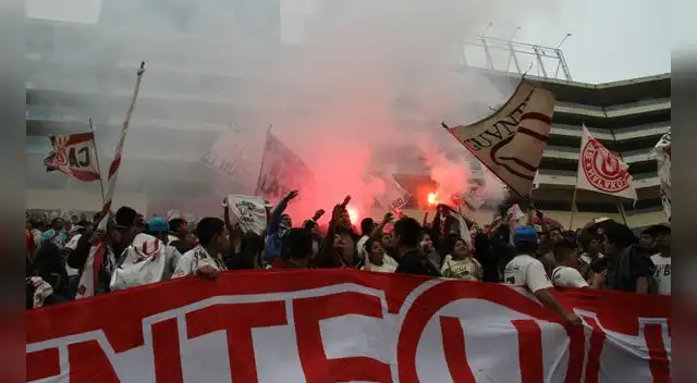Alianza Lima vs. Universitario: barra crema ofreció banderazo y equipo agradeció gesto.