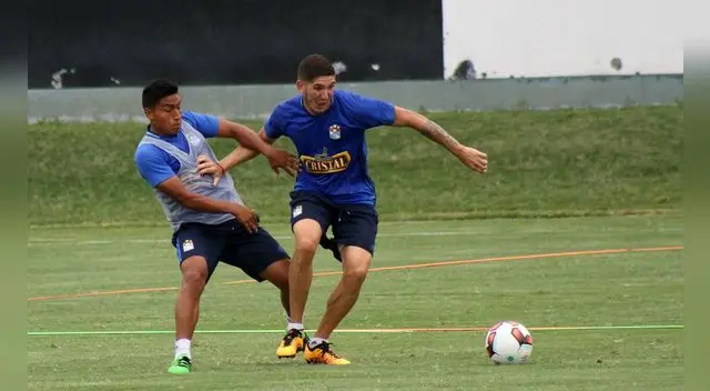 Sporting Cristal: rimenses entrenan en campo sintético pensando en La Bocana.