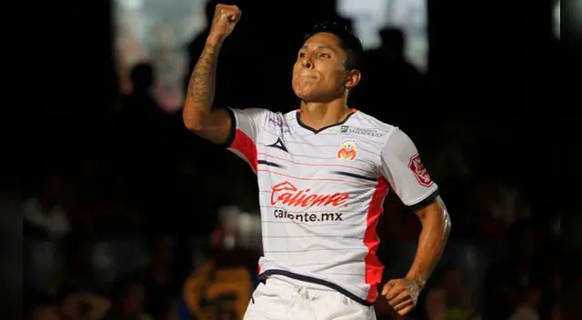 Raúl Ruidíaz celebra su golazo al Veracruz. Raúl Ruidíaz celebra su golazo al Veracruz.