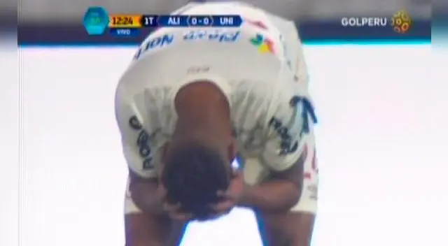 Andy Polo se lamenta de su gol fallado ante Alianza Lima. Andy Polo se lamenta de su gol fallado ante Alianza Lima.