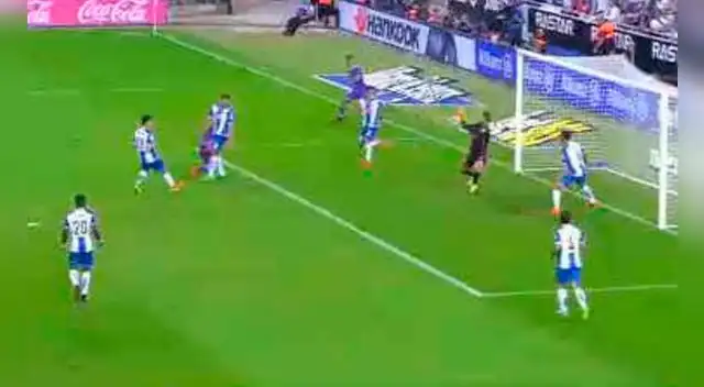 El espectacular atajadón de Diego López a Karim Benzema. El espectacular atajadón de Diego López a Karim Benzema.